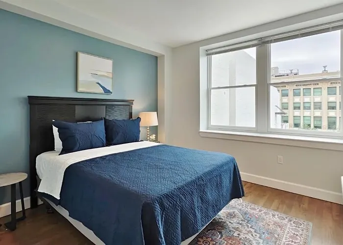 Fun Cozy Apts - 1 25 Mile Walk To Tiaa Bnk Fld